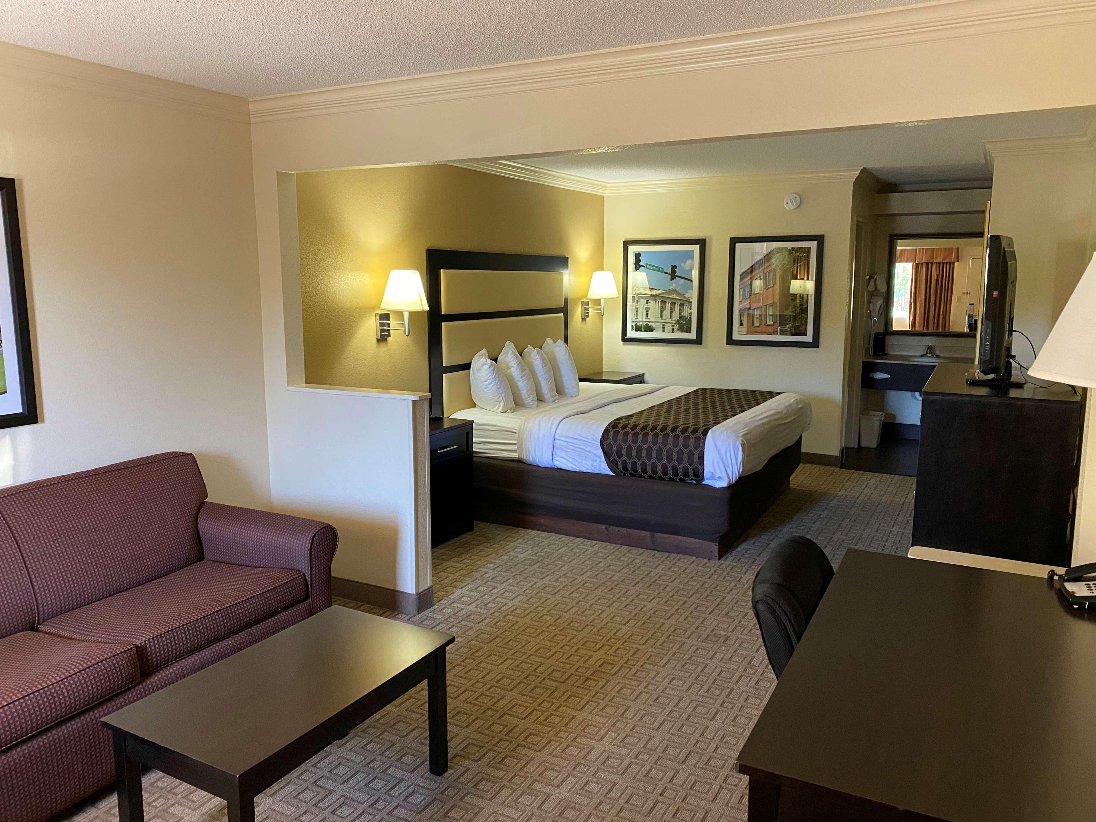 Best Western Inn & Suites Byron Bagian luar foto