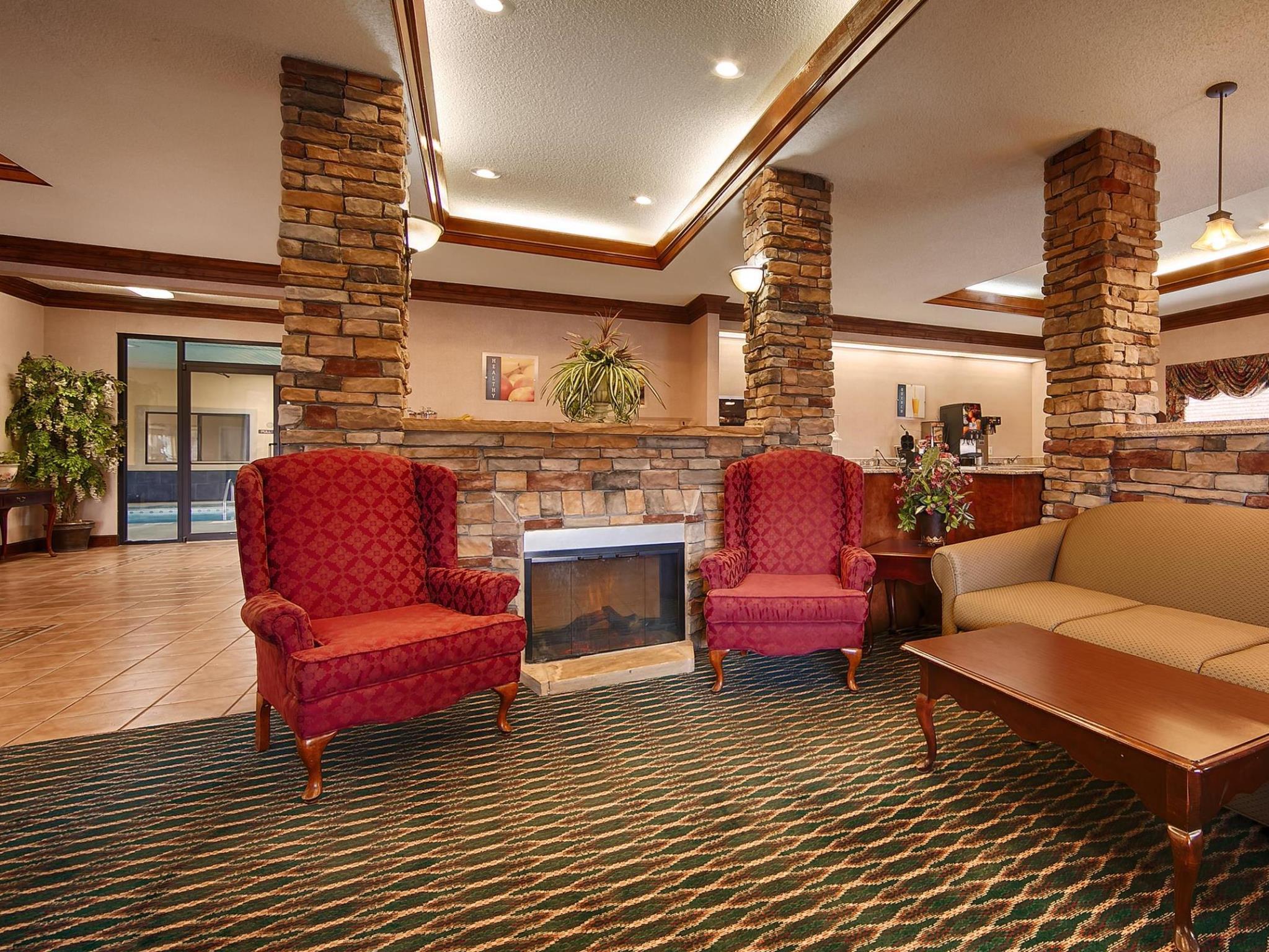 Best Western Inn & Suites Byron Bagian luar foto