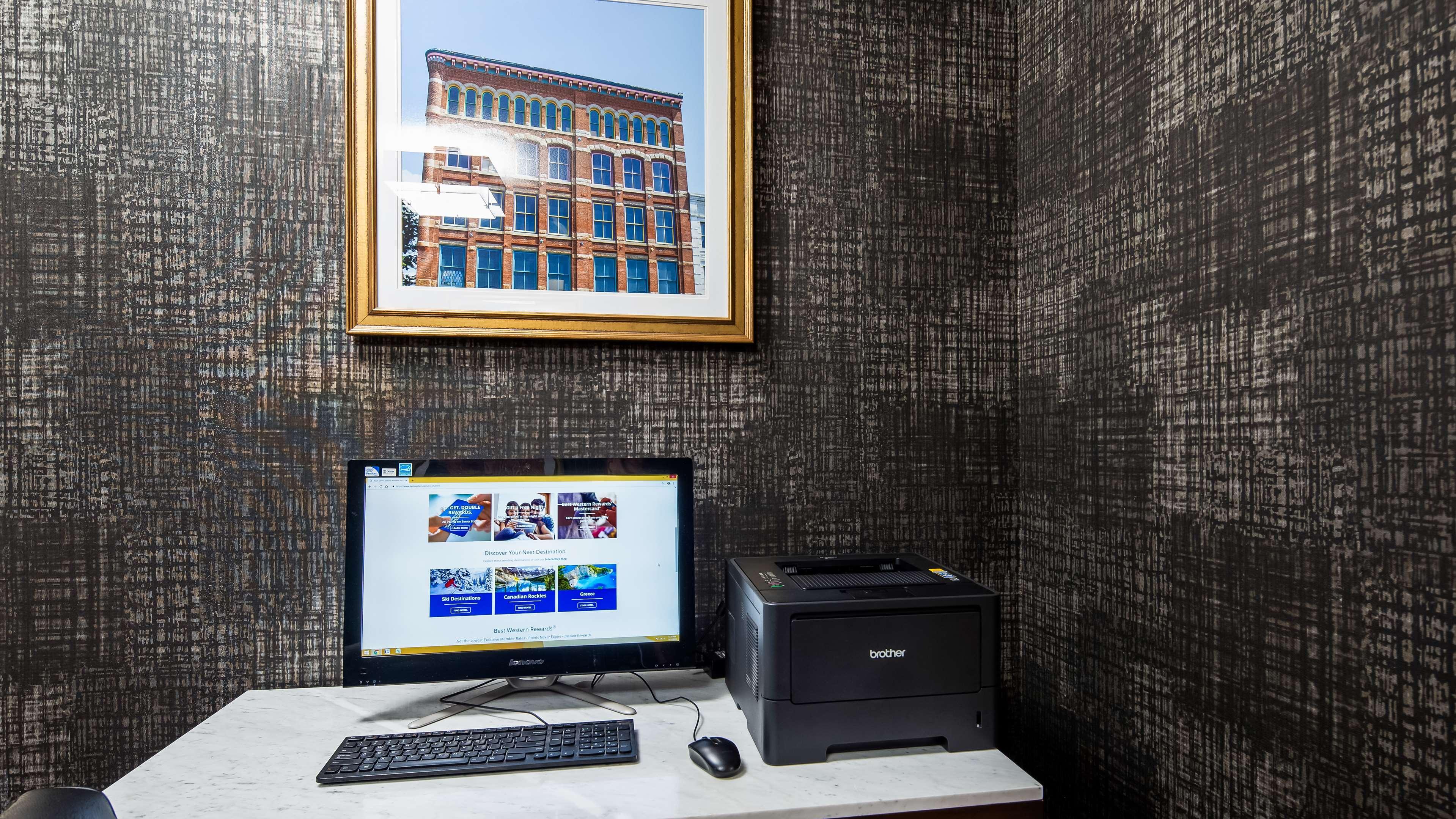 Best Western Inn & Suites Byron Bagian luar foto